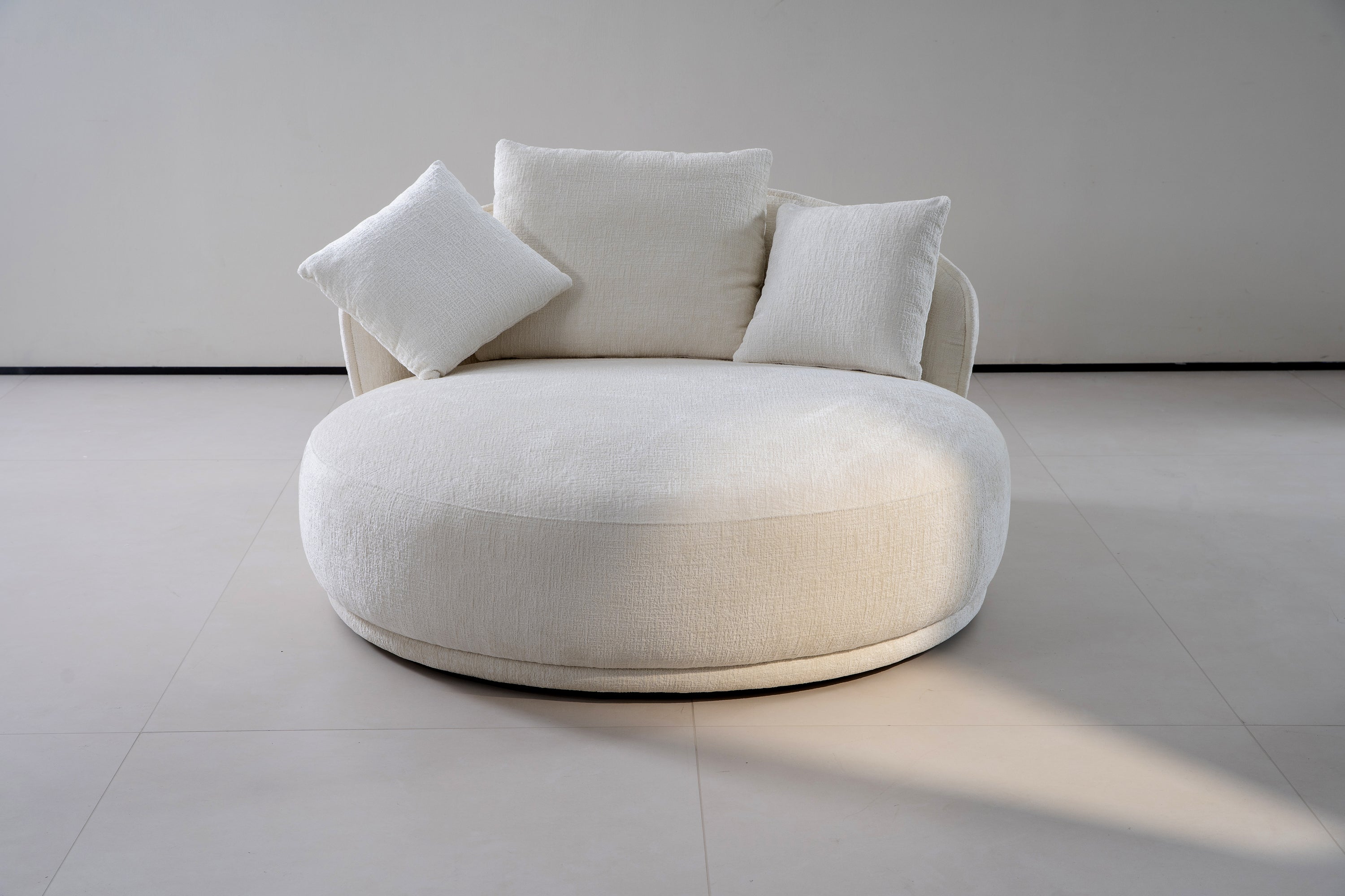 Love Seat / Daybed – Soft Curve Design