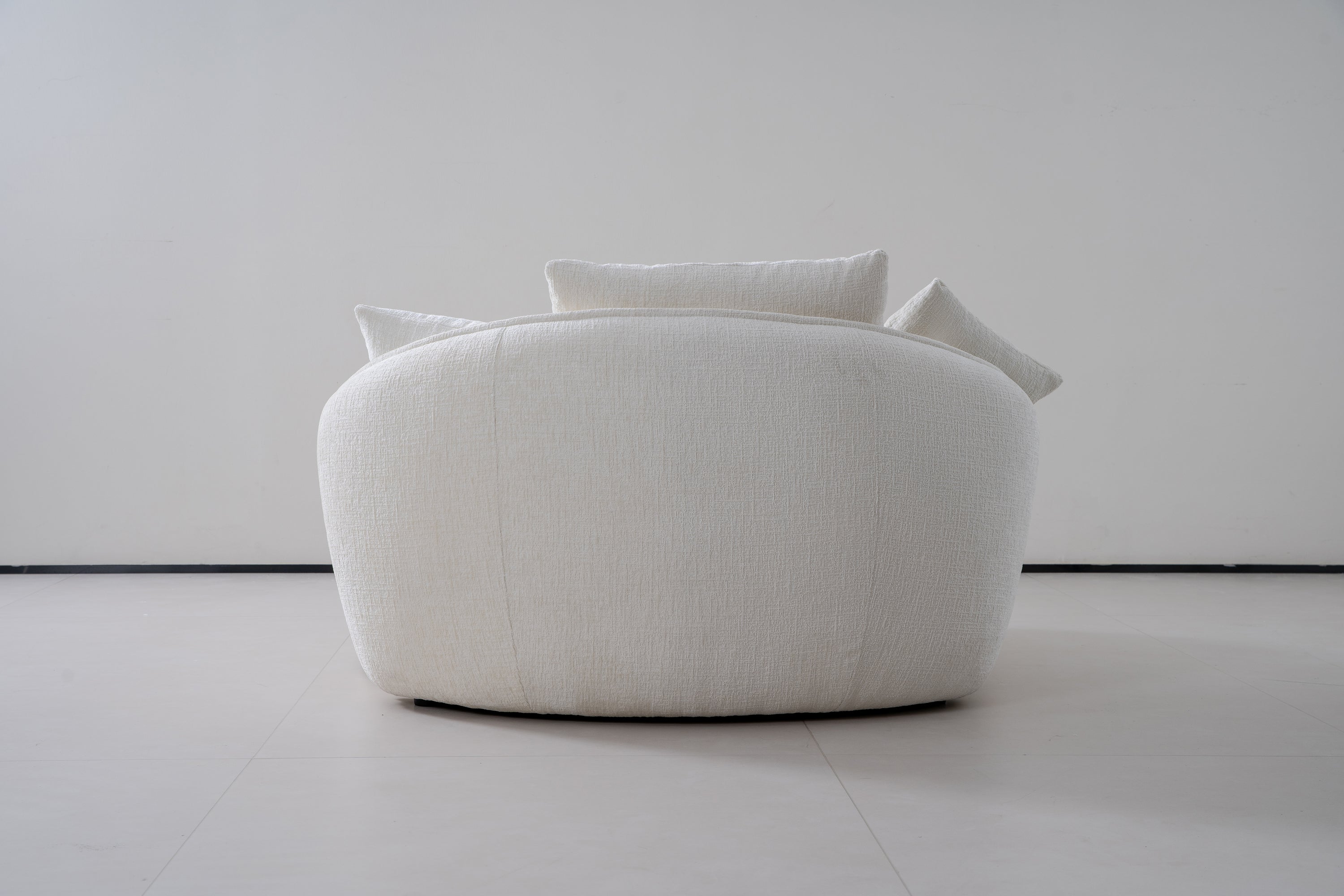 Love Seat / Daybed – Soft Curve Design